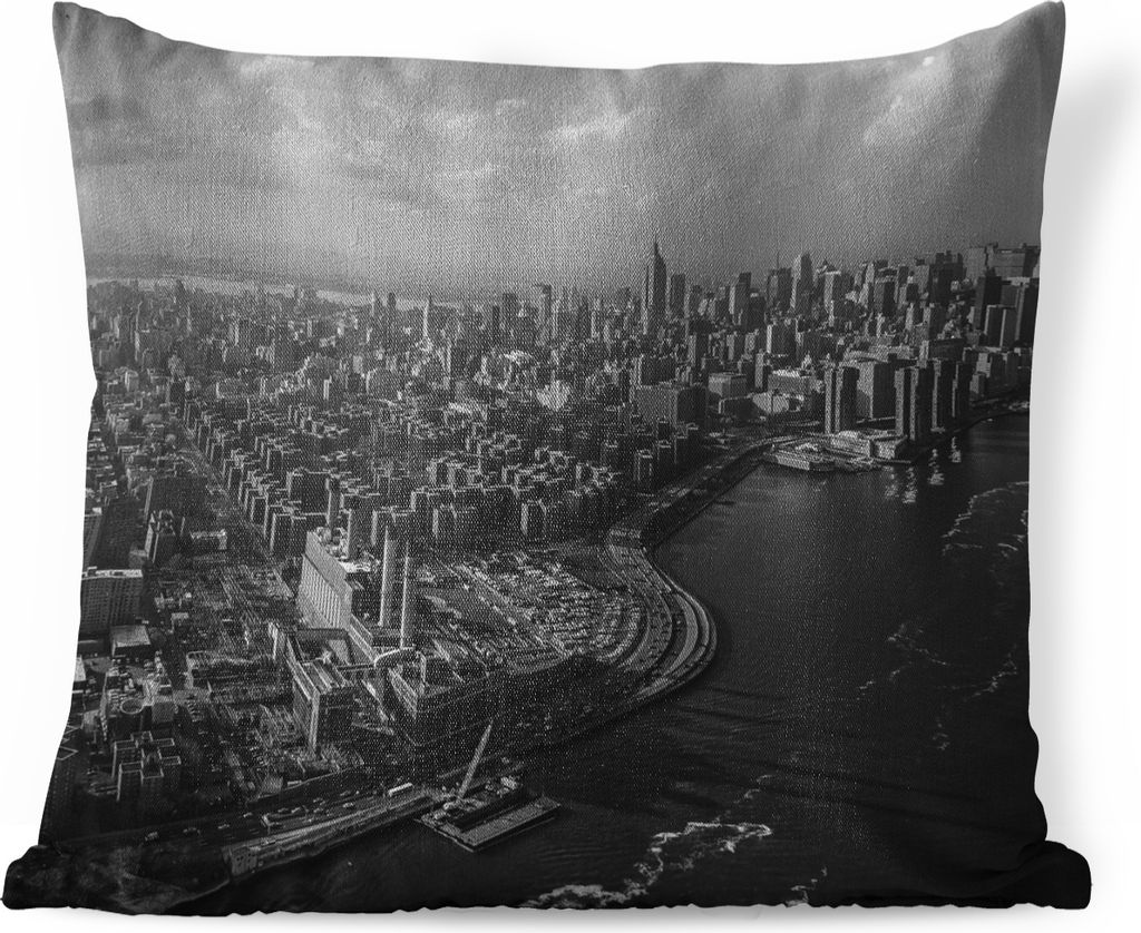 MuchoWow Zierkissen Sofakissen Wohnzimmer Dekokissen 50x50 cm Luftaufnahme von Manhattan, New York - schwarz und weiß - Komfort - Sofakissen