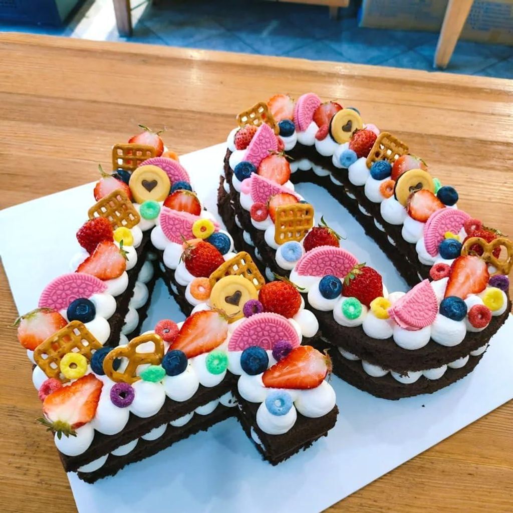 2 Dicke Kuchenformen Silikon 25cm - Set von 40 Formen für Geburtstag und Hochzeit