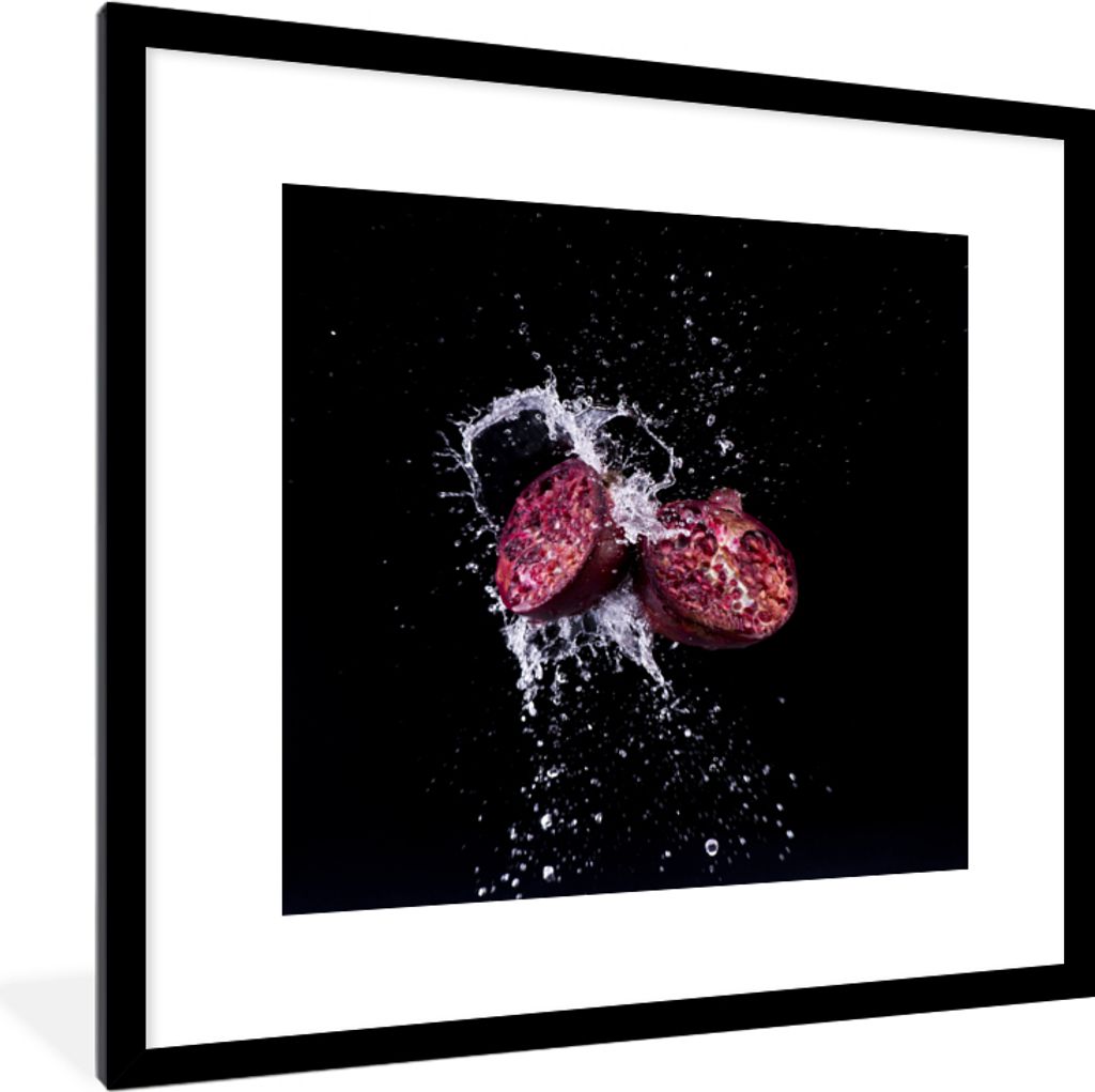 MuchoWow MuchoWow Gerahmtes Poster Granatapfel - Frucht - Wasser - Schwarz - Violett 40x40 cm - Poster mit zchwarzem Bilderrahmen - Poster - Pl...