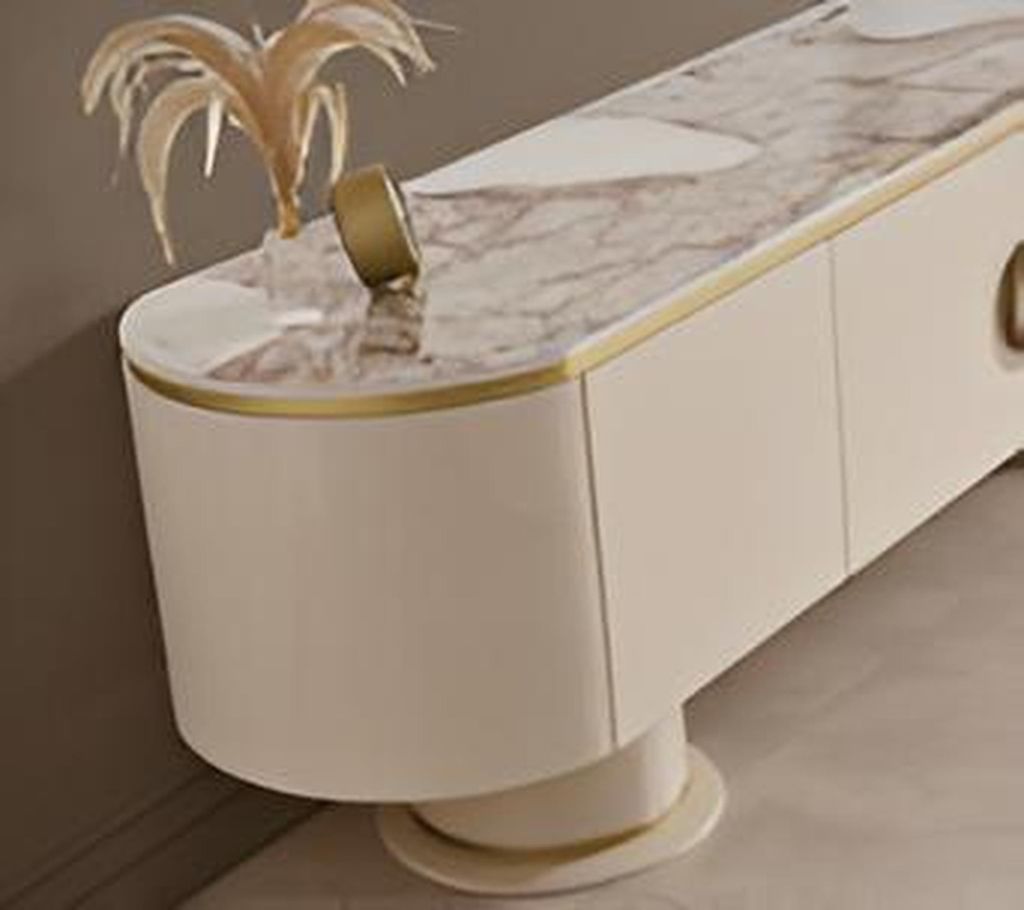 Elegantes minimalistisches Lowboard mit goldenen Details und Stil