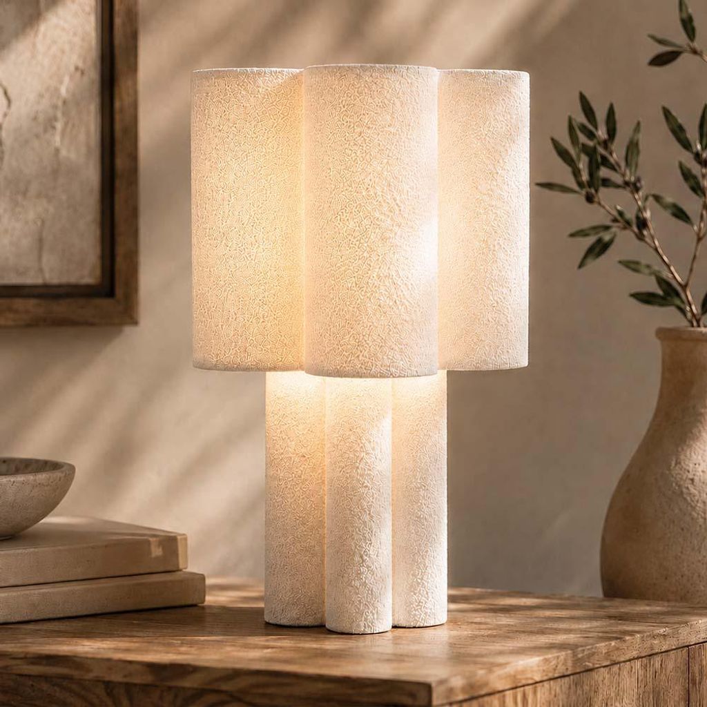 Lampe de table Milton & Oldbrook Kazan, blanche, bouclé Image du produit 
