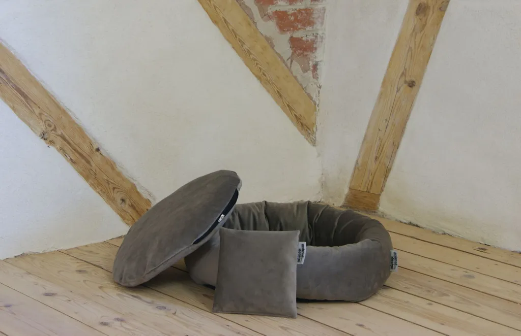 Cuccia Luxury Isola Coccolosa Animal-Design Velluto Taupe Dimensione 2