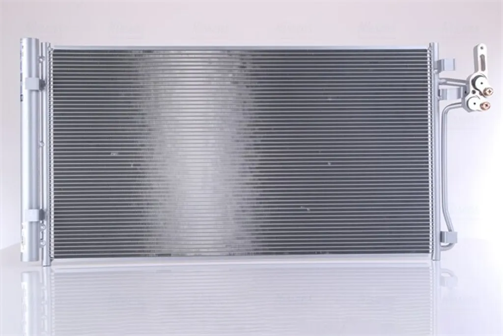 Plus de clim sur Evoque ? Condenseur Nissens 941175 avec déshydrateur L538