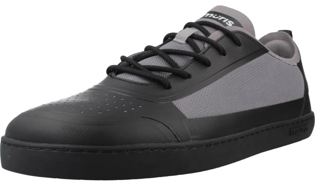 Baskets Noires Muris Menorca Homme : Idéales pour le Sport et la Marche