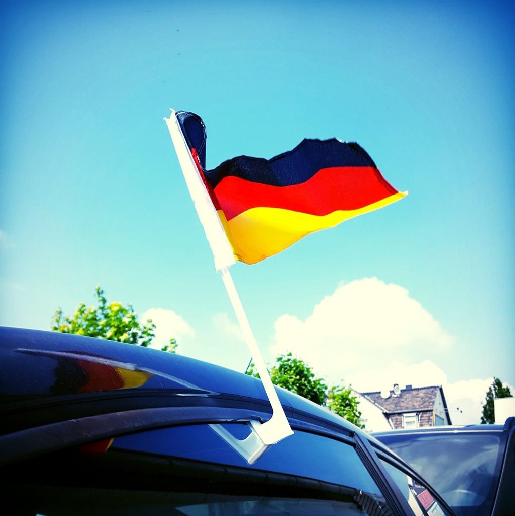 Autofahne Deutschland breiter stabiler Stab