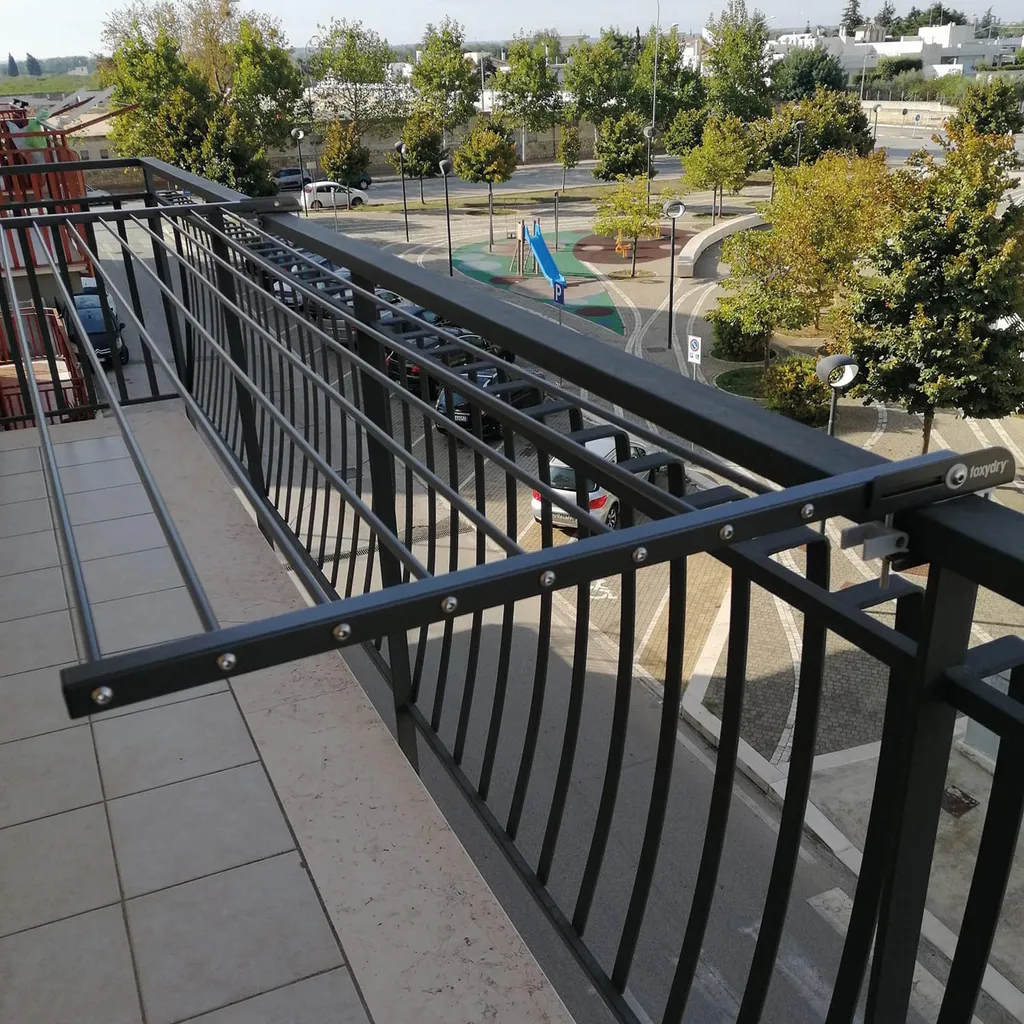 Foxydry Duo, stendibiancheria da balcone, stendibiancheria da balcone, stendibiancheria da balcone, pieghevole, robusto stendino da esterno in acciaio inox e alluminio, per terrazze, balconi e ringhiere - antracite 118 cm - 5