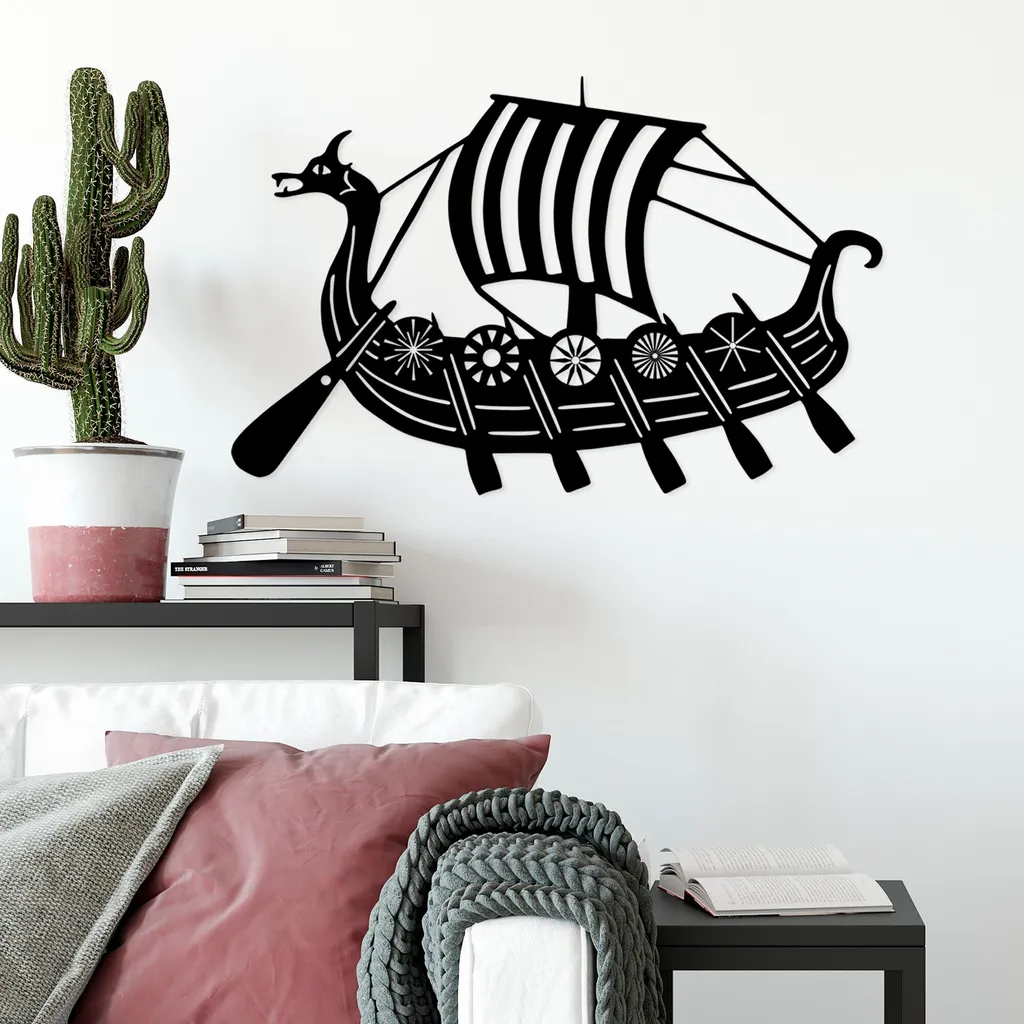Relookez vos murs vides avec cette décoration Viking en métal noir chic