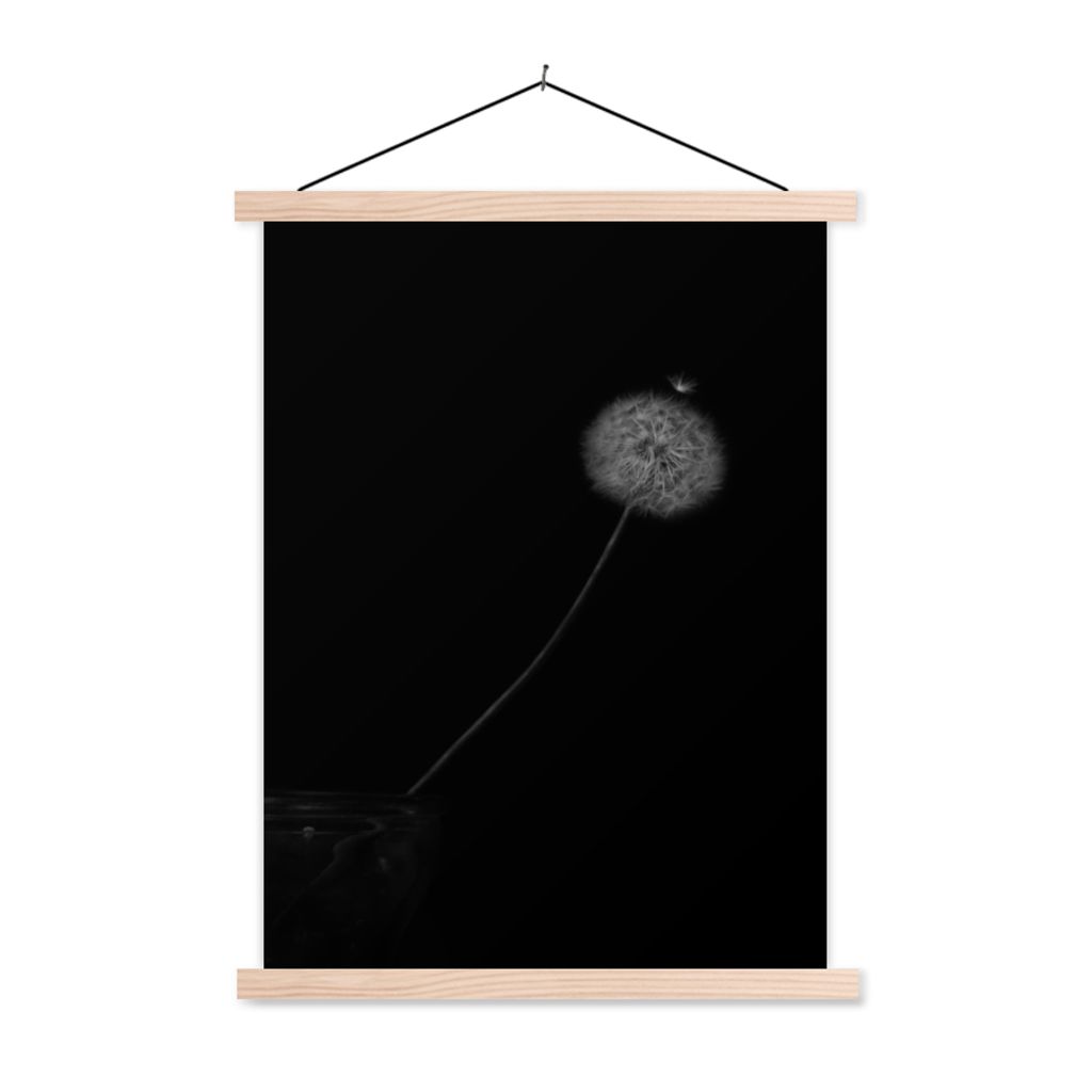 MuchoWow Textilposter Blumen - Löwenzahn - Samen - Schwarz - Weiß 60x80 cm mit holzfarbenen Rahmen - Wandbild