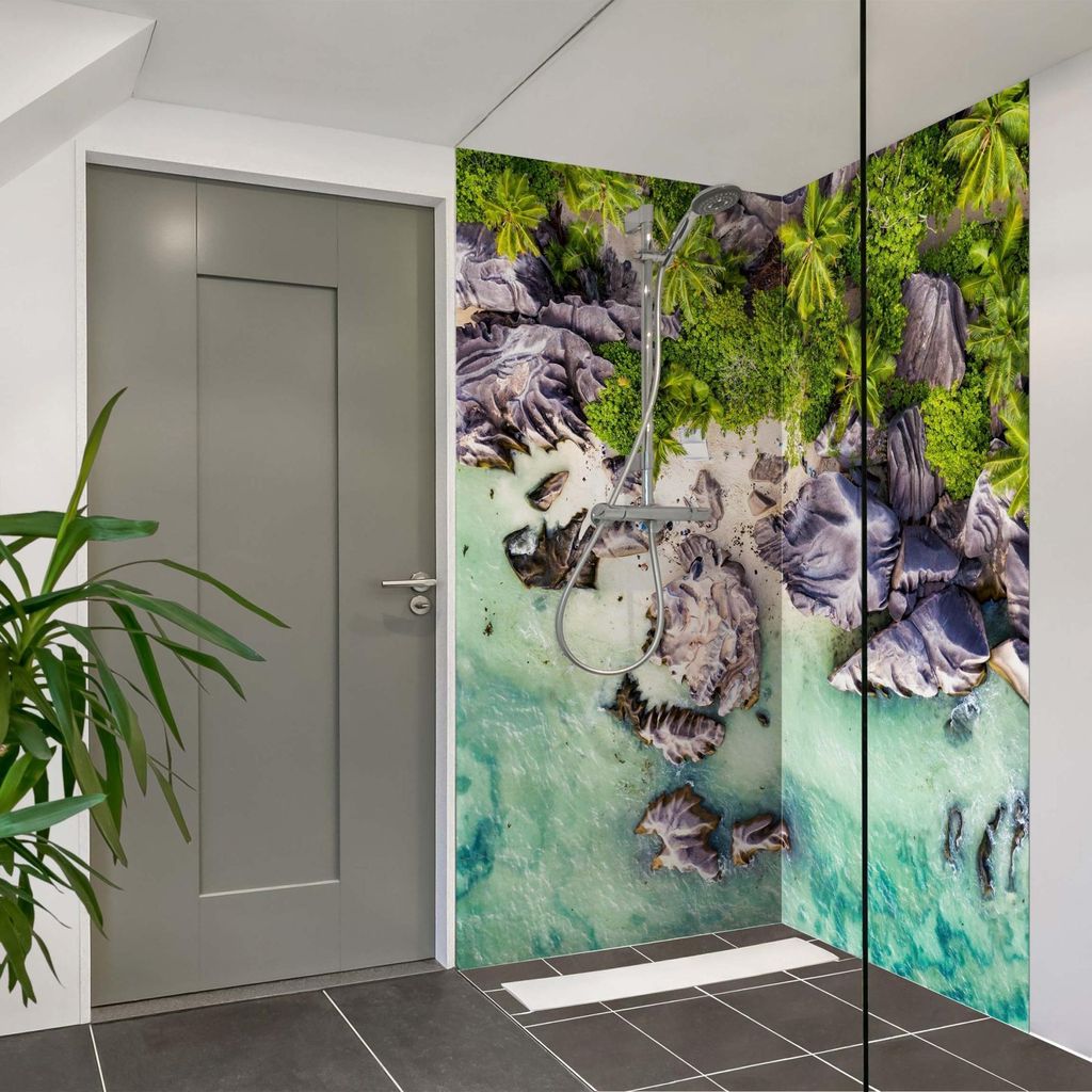 Duschrückwand Strand selbstklebend - 0.61 mm Wandpaneel wasserfest Palme blau Tropisch Badrückwand fugenlos Premium matt 80x190 cm