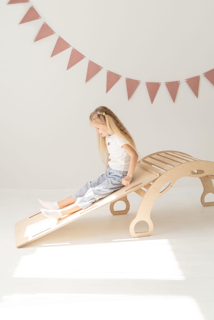 Große Montessori Bogenwippe Kletterbogen mit Handgriffen + große WÖLKCHEN Rutsche - natural