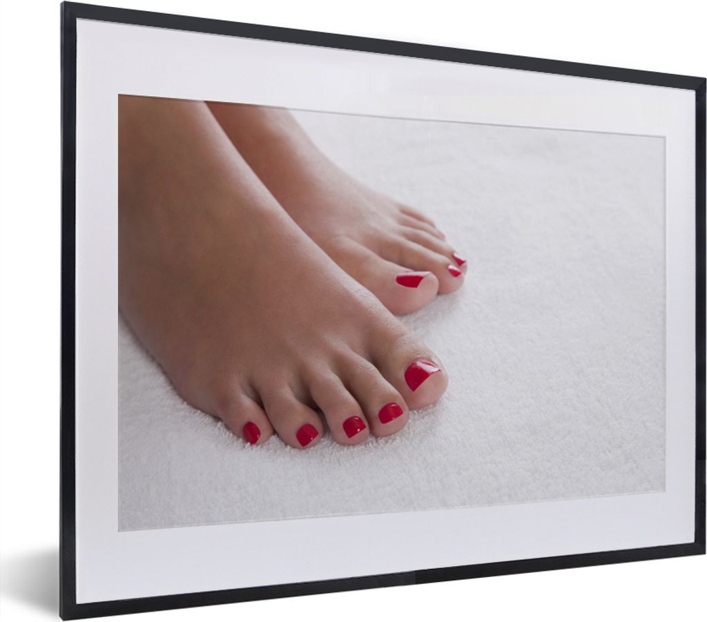 MuchoWow MuchoWow Gerahmtes Poster Füße mit roten Zehennägeln 40x30 cm - Poster mit zchwarzem Bilderrahmen - Bilderrahmen - Poster im Rahmen