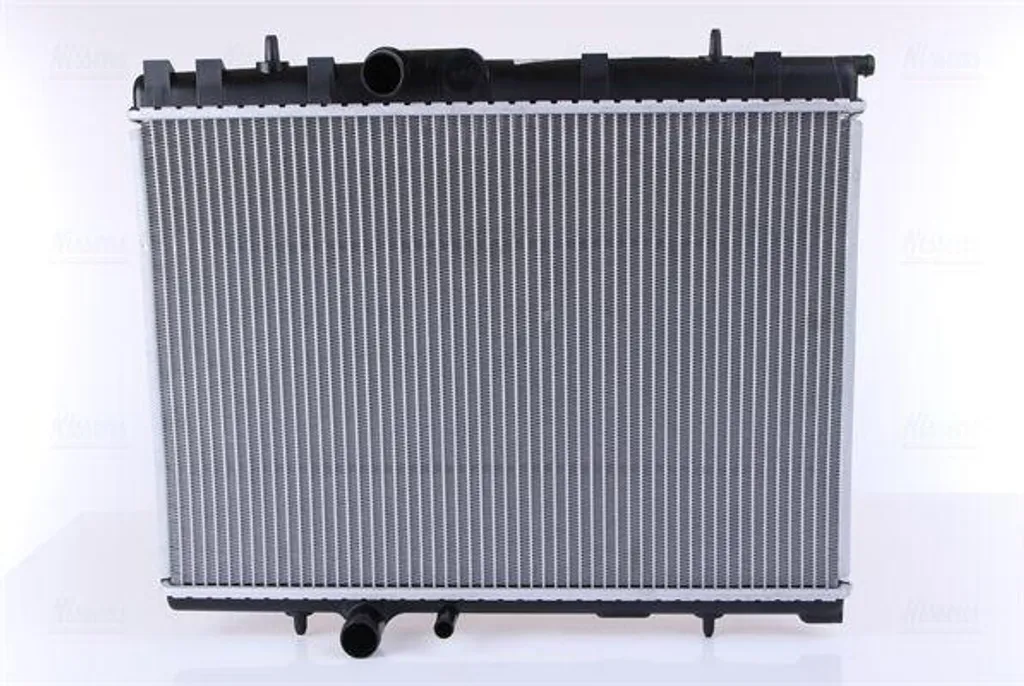Radiateur moteur Nissens 63744A OE 133085 pour Citroën C4 et Xsara