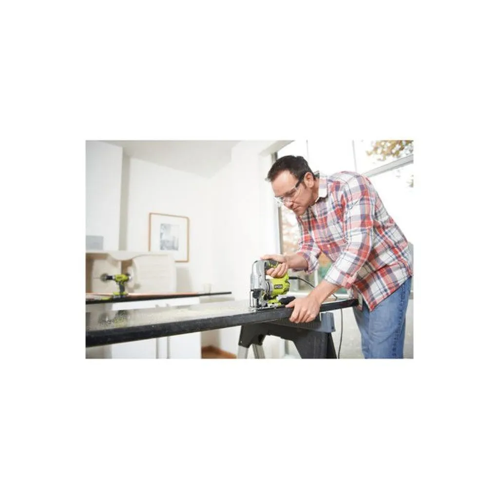 Scie sauteuse électrique pendulaire RYOBI 4 positions de 680 Watts