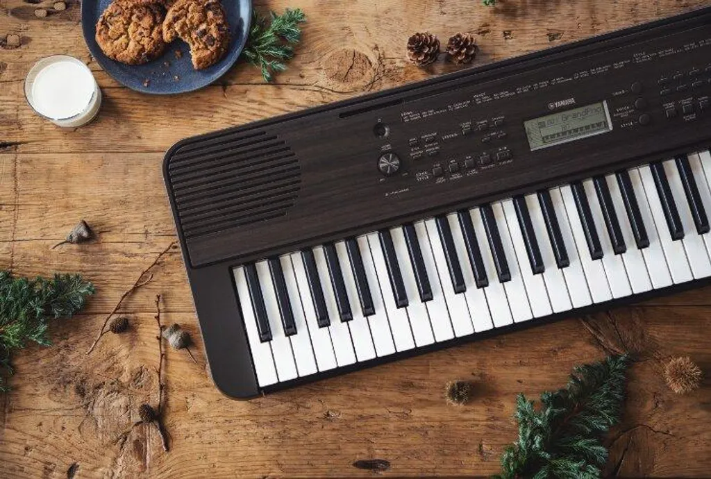 Yamaha PSR-E360DW : Clavier Expressif pour Progresser sans s'Ennuyer