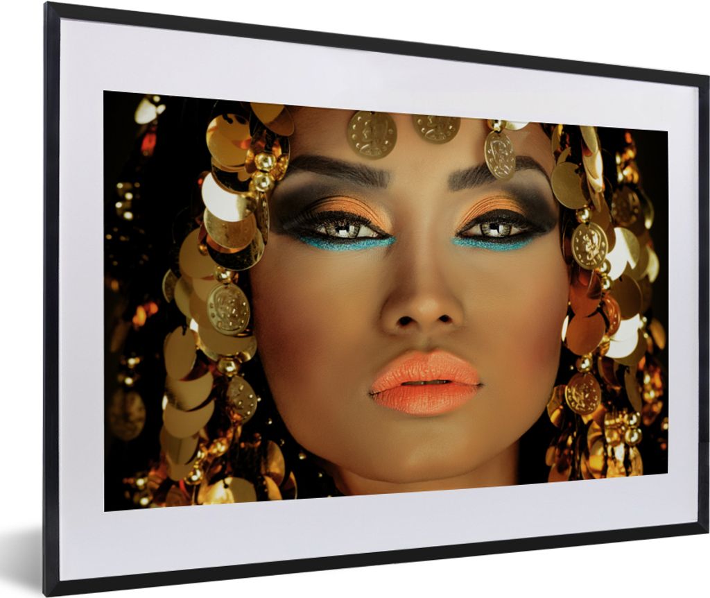 MuchoWow Gerahmtes Poster Frau - Kleopatra - Gold - Schmuck - Make-up - Luxus 60x40 cm - Poster mit Schwarzem Bilderrahmen Wandposter Rahmen Foto...