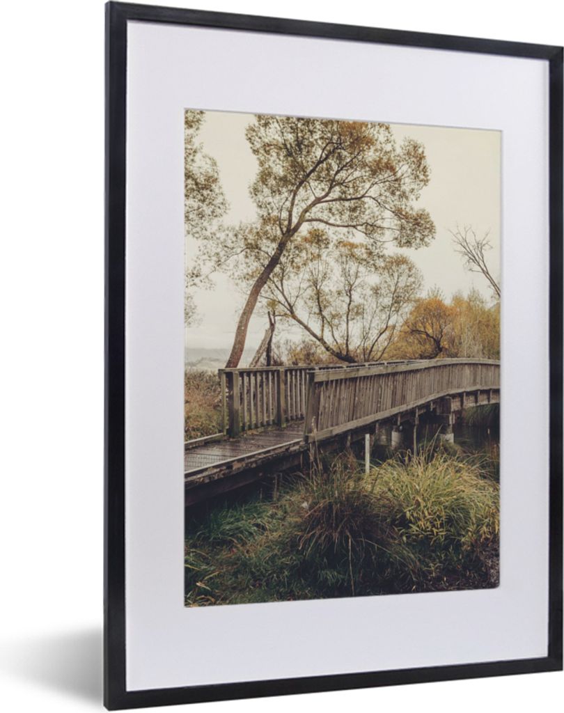 MuchoWow Gerahmtes Poster Herbst - Brücke - Bäume 30x40 cm - Poster mit Schwarzem Bilderrahmen Wandposter Rahmen Foto Bilder - Wandposter Schla...