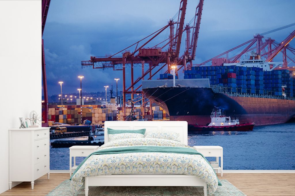 MuchoWow Fototapete für Wohnzimmer oder Schlafzimmer Wandtapete Vinyl Motivtapete Schlepper kehrt zu seiner Basis zurück - 330x220 cm - Fototap...