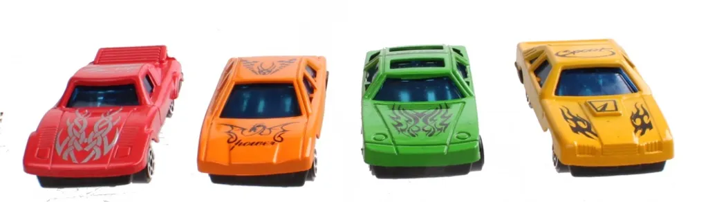 Petites voitures de course multicolores lot de 4 pour circuit enfant