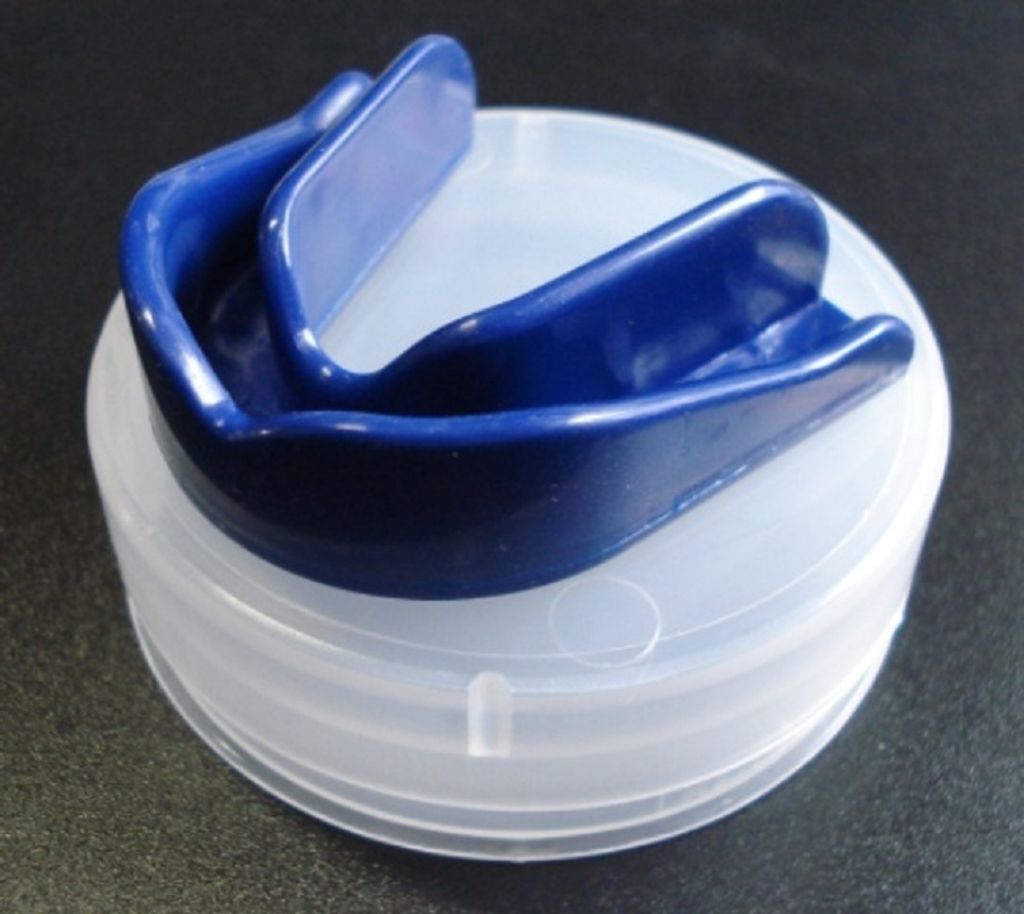 Orkan Zahnschutz Germany mit Hygienebox blau