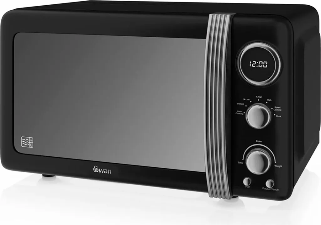 Arreda con il Microonde Swan Retro Nero Digitale 20L - Chic e Funzionale