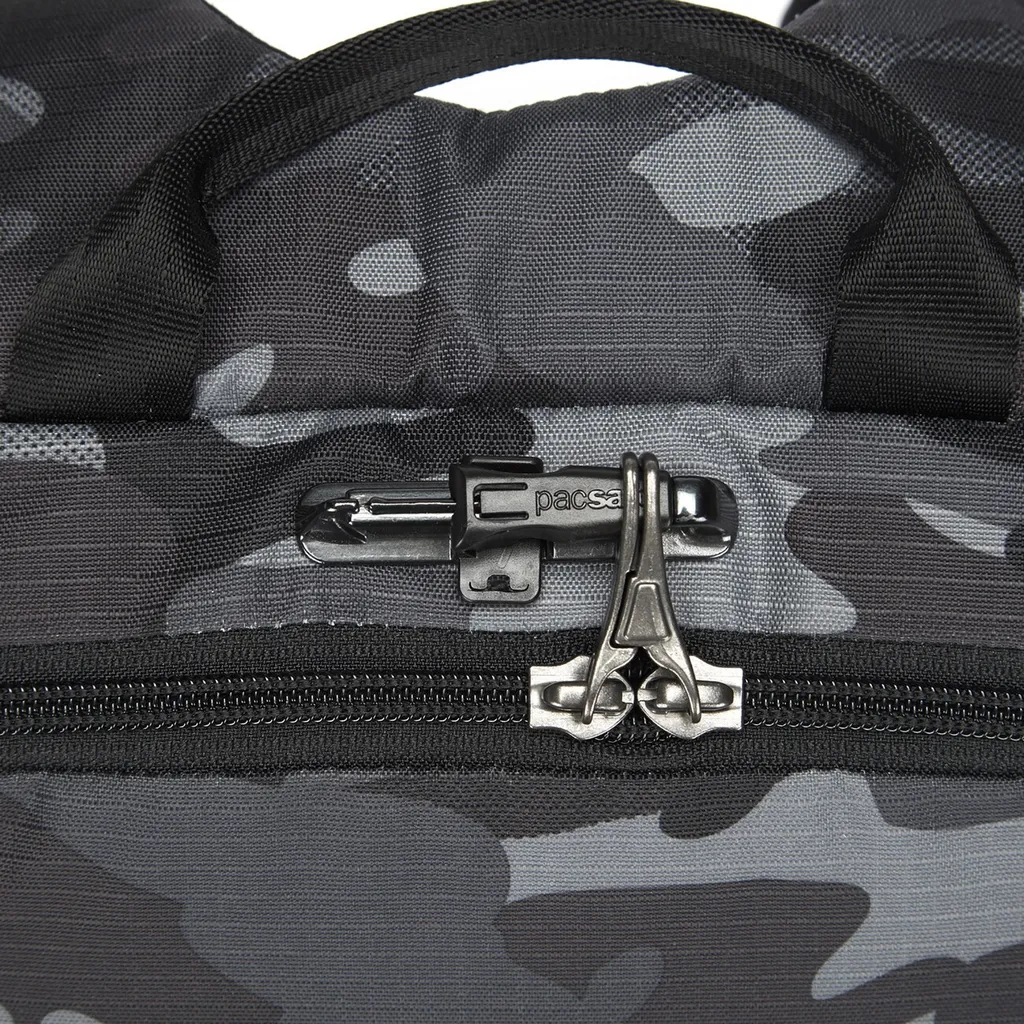 Sac à dos urbain gris camouflage Pacsafe Metrosafe X en tissu recyclé