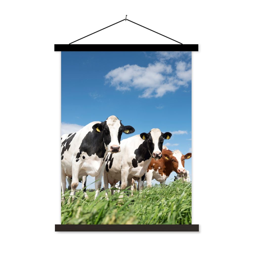 MuchoWow Textilposter Kühe - Landleben - Weide - Natur - Tiere 40x53 cm mit schwarzem Rahmen - Abbildung