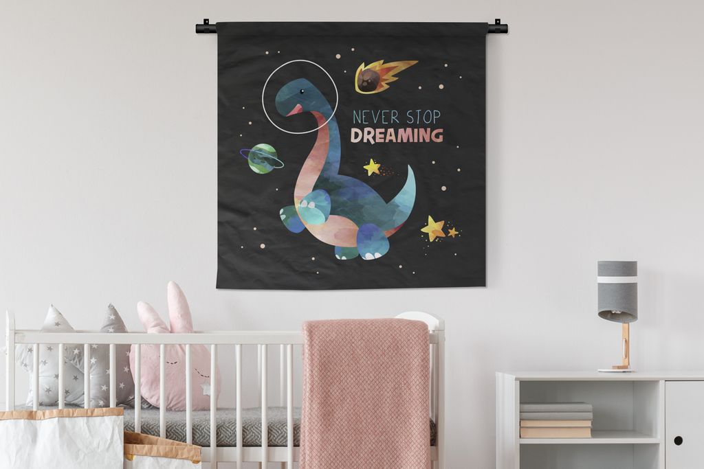 MuchoWow Wandteppich Wandbehang Zitate - 'Hör nie auf zu träumen' - Sprichwörter - Kinder - Jungen - Mädchen - Kinder 90x90 cm Tapisserie Dek...