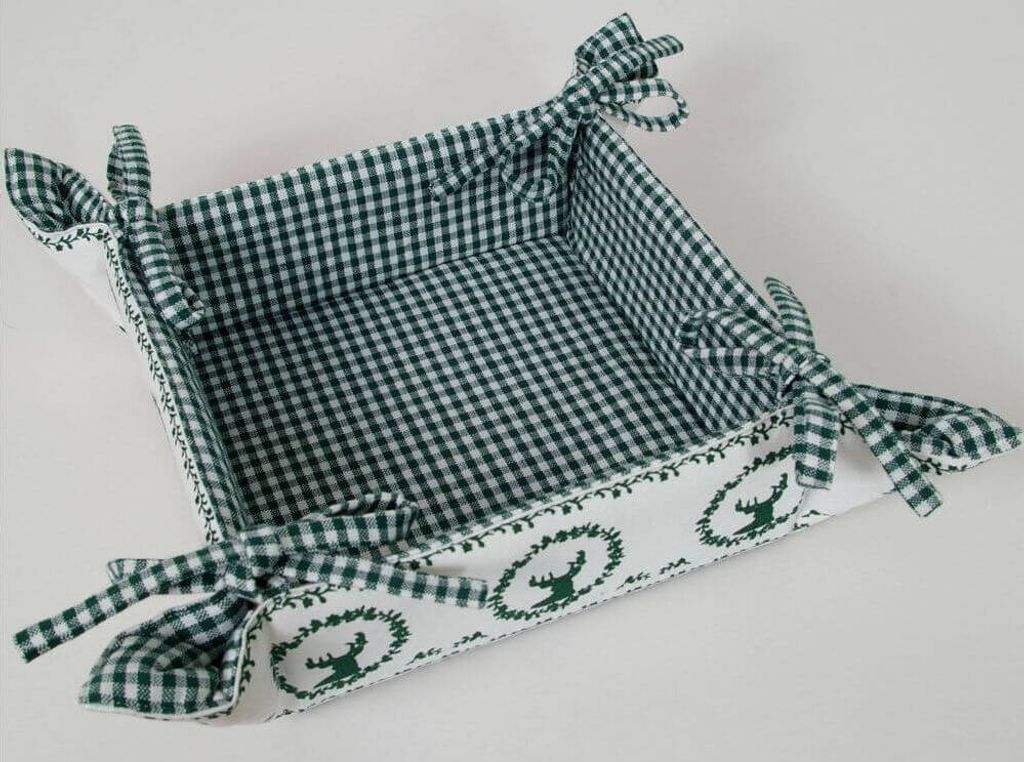 Brotkorb aus Stoff RESI Grün, kariert mit Hirsch Druck, in 20x20 cm