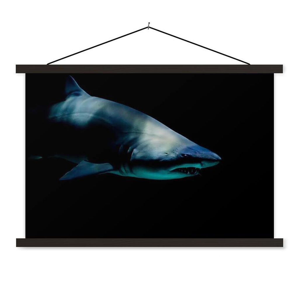 MuchoWow Textilposter Hai - Makro - Wasser 90x60 cm mit schwarzem Rahmen - Aufhängungssatz