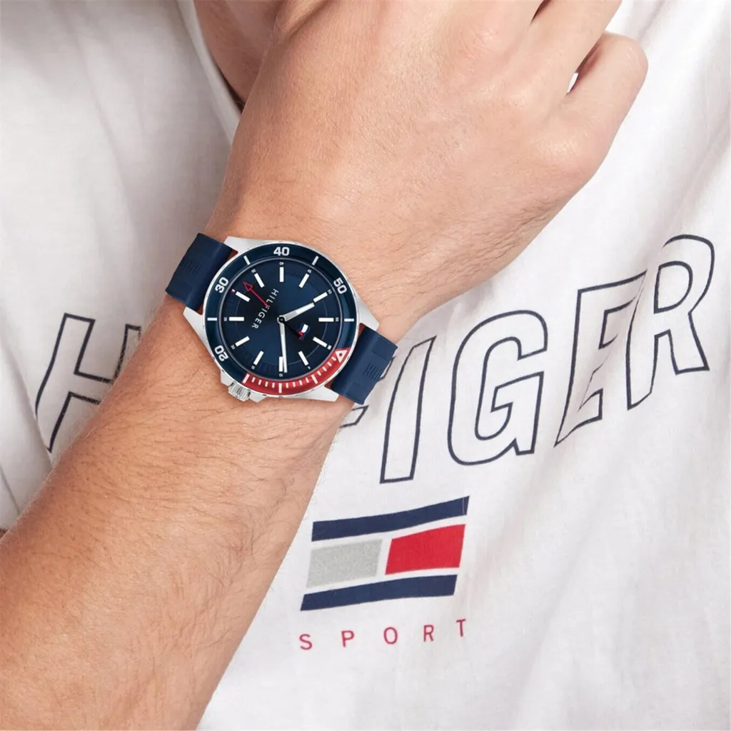 Recensione Tommy Hilfiger 1792009: Robustezza e Precisione al Quarzo - 6