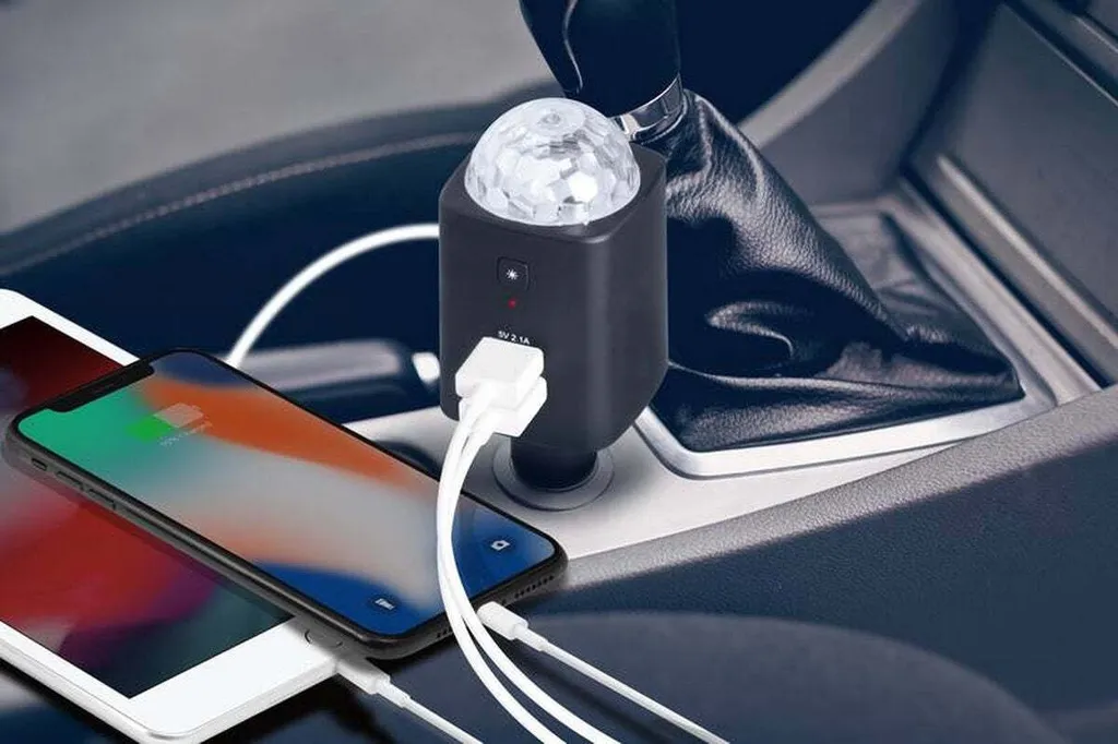 Organizza Party in Auto con Technaxx TX-159: Luci LED e Ricarica USB - 3