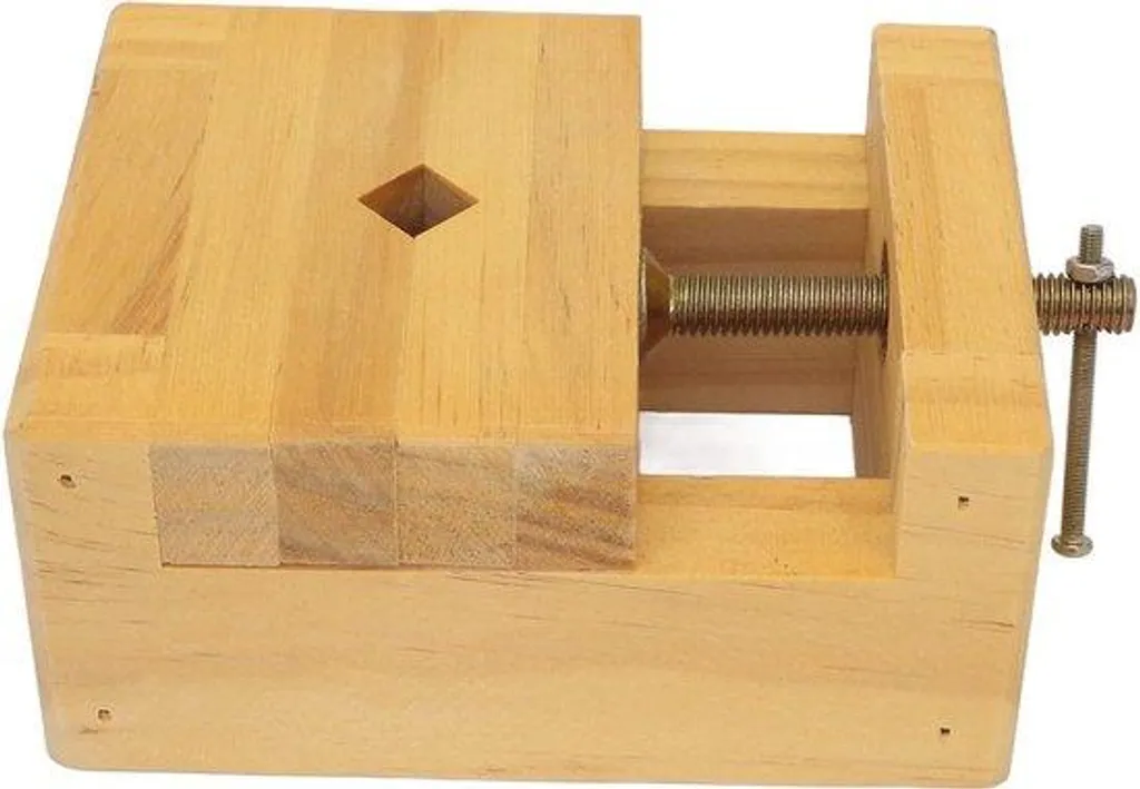 Étau fixe-pièce pour éviter les glissements en gravure et sculpture