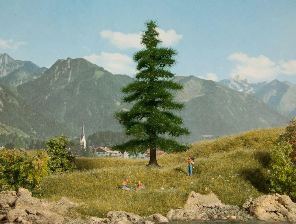 Sapin Nordmann NOCH 21811 de 14,5 cm - Végétation Haute Densité H0 TT