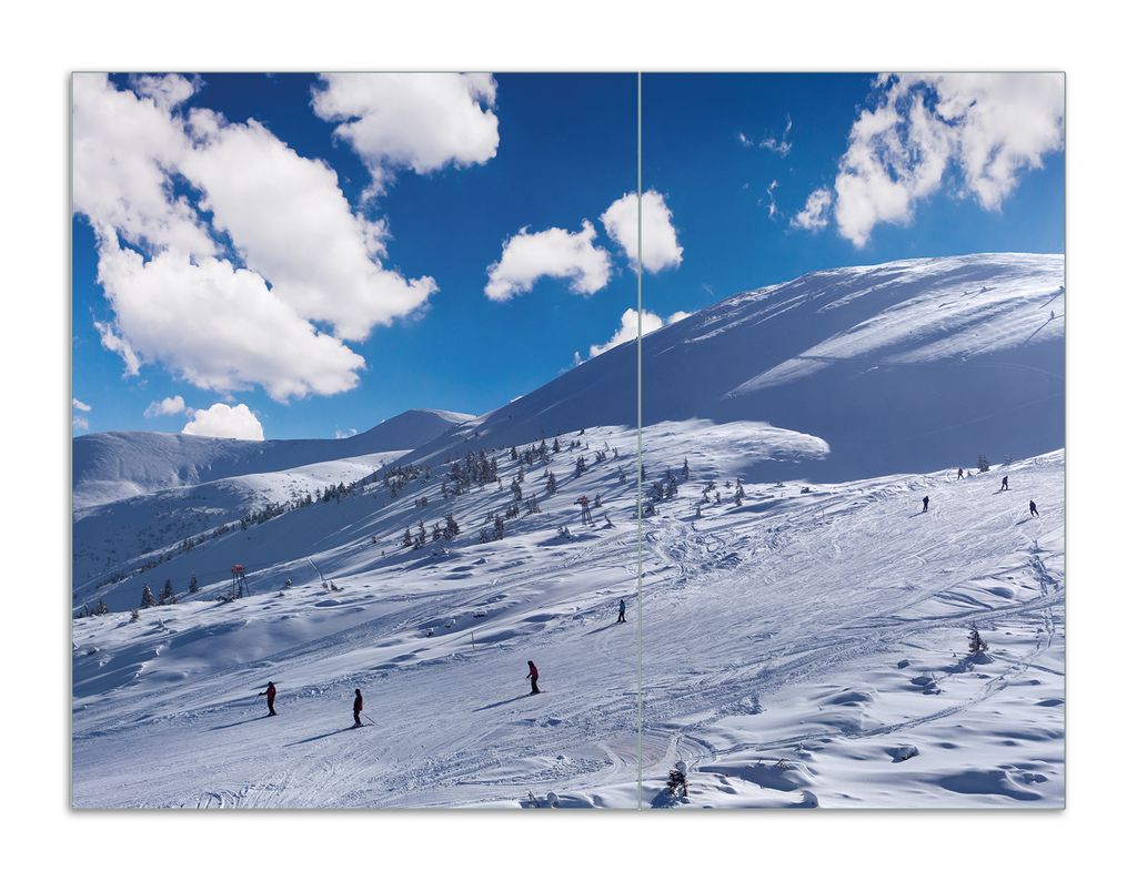 Wallario Herdabdeckplatte aus Glas, Größe 70 x 52 cm 2-teilig, Motiv Ski-Piste in den Alpen