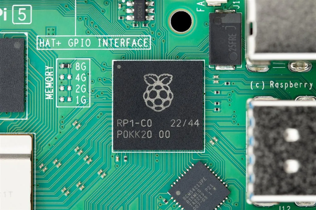 Raspberry Pi 5B 8GB haute performance avec CPU 2.4GHz et USB 3.0 rapide