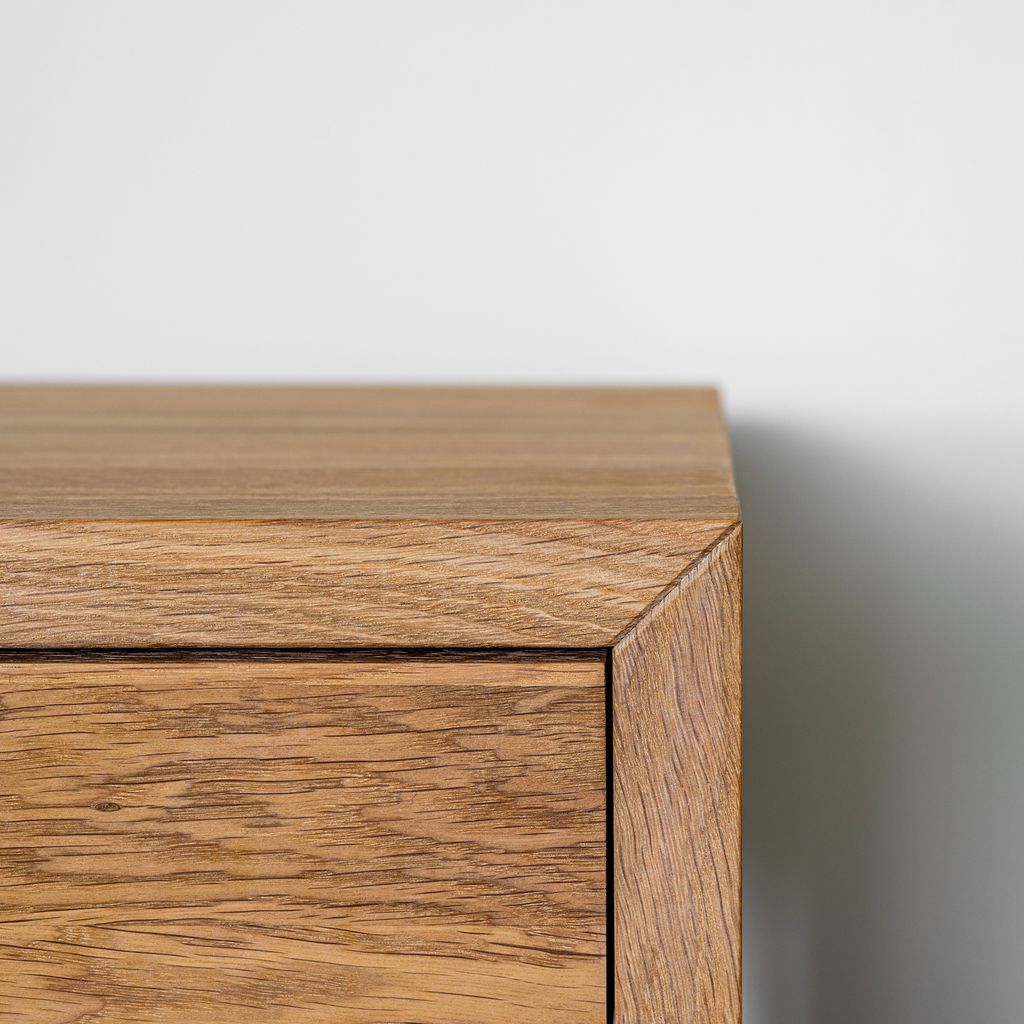 Woodek Nachttisch HUGO, elegantes Wandregal im Produktbild 11