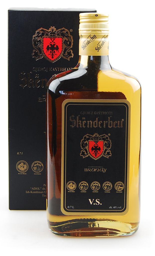 Skenderbeu Konjak V.S. - der Brandy in Geschenkbox! Produktbild 