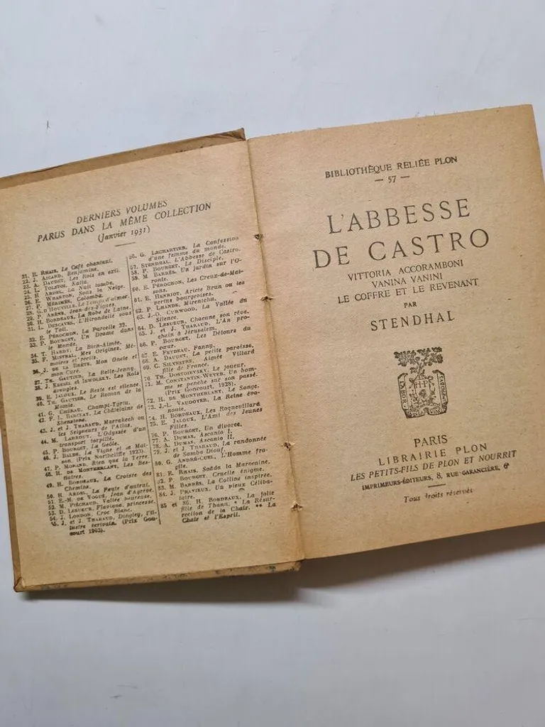 L'Abbesse de Castro - Texte Intégral avec Notes de Bas de Page