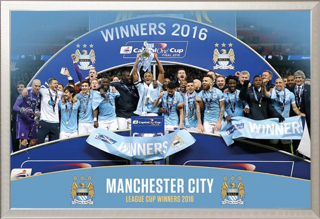 Affiche Manchester City 2016 sous Cadre Aluminium Argenté Shinsuke®