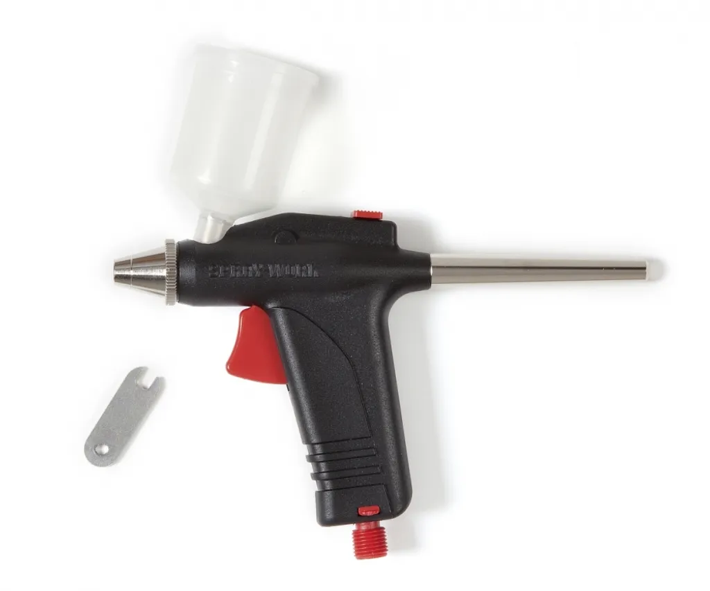 Aérographe Tamiya Spray-Work Basic idéal pour maquettes auto et avions