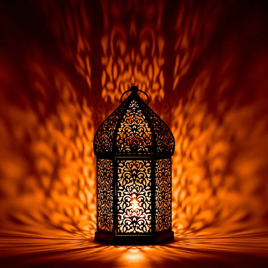 Lanterne orientale grand format avec motifs ciselés pour bougie pilier