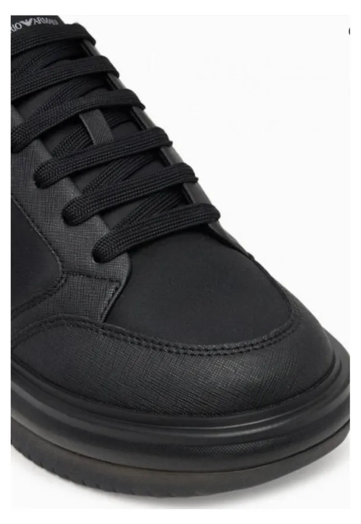 Chaussures Armani X4X633XR325K001 : Le Choix Idéal pour le Bureau ou Sortie
