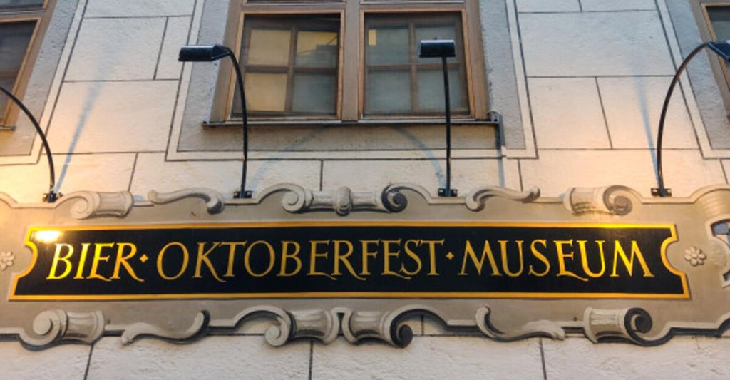 mydays Oktoberfestmuseum München mit Bierprobe; Erlebnis verschenken oder selbst erleben; Gutschein für 1 Person(en)