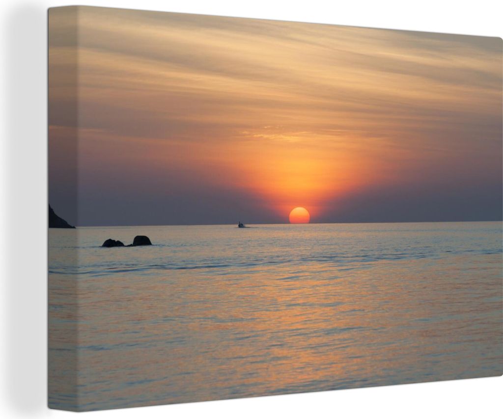 OneMillionCanvasses - Leinwandbilder - 140x90 cm, Eine orangefarbene Sonne über dem Meer in Thailands Tarutao-Nationalpark, Wandbilder Kunstdruc...