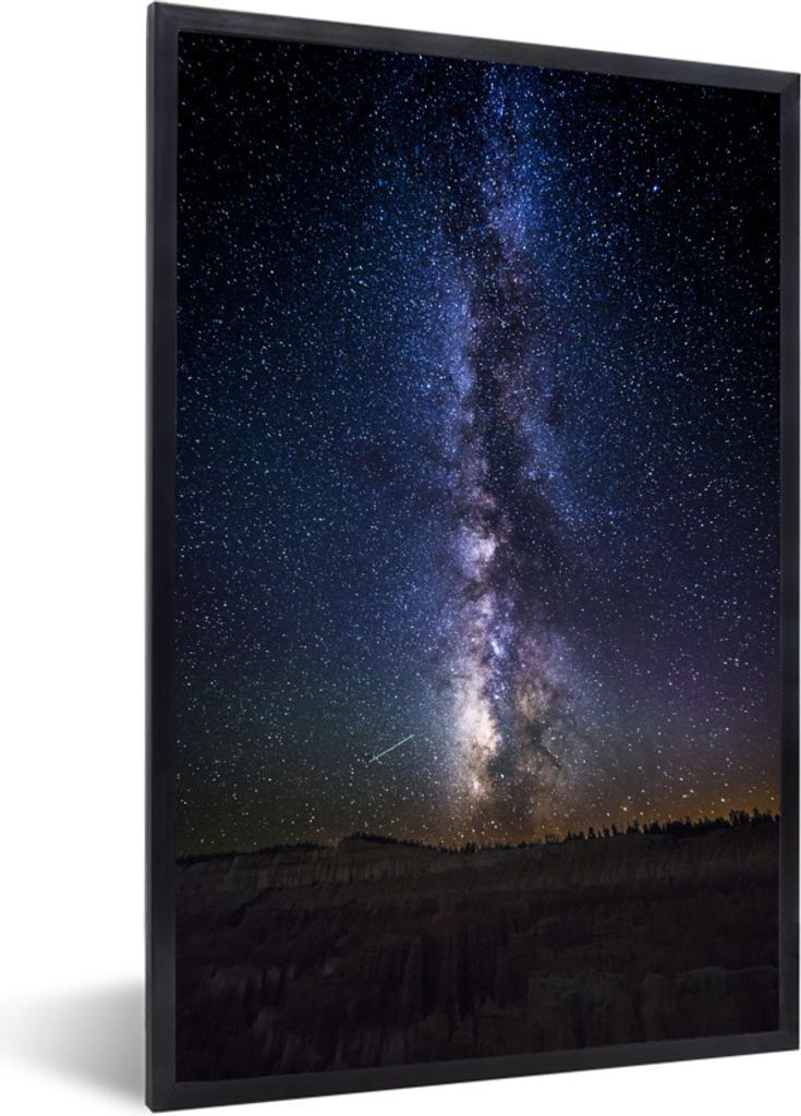 MuchoWow Gerahmtes Poster Milchstraße an einem dunklen Himmel 20x30 cm - Poster mit Schwarzem Bilderrahmen Wandposter Rahmen Foto Bilder - Druck...
