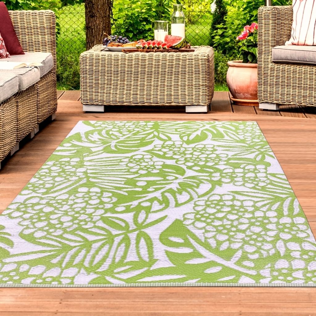 Nachhaltiger In & Outdoor-Teppich mit tropischem Design in grün Größe - 240 x 340 cm