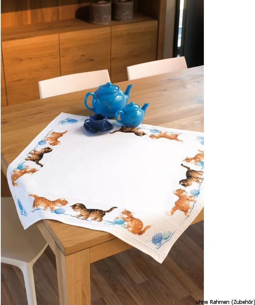 Nappe Chats qui jouent Vervaco - Broderie de Qualité en Coton 80x80cm