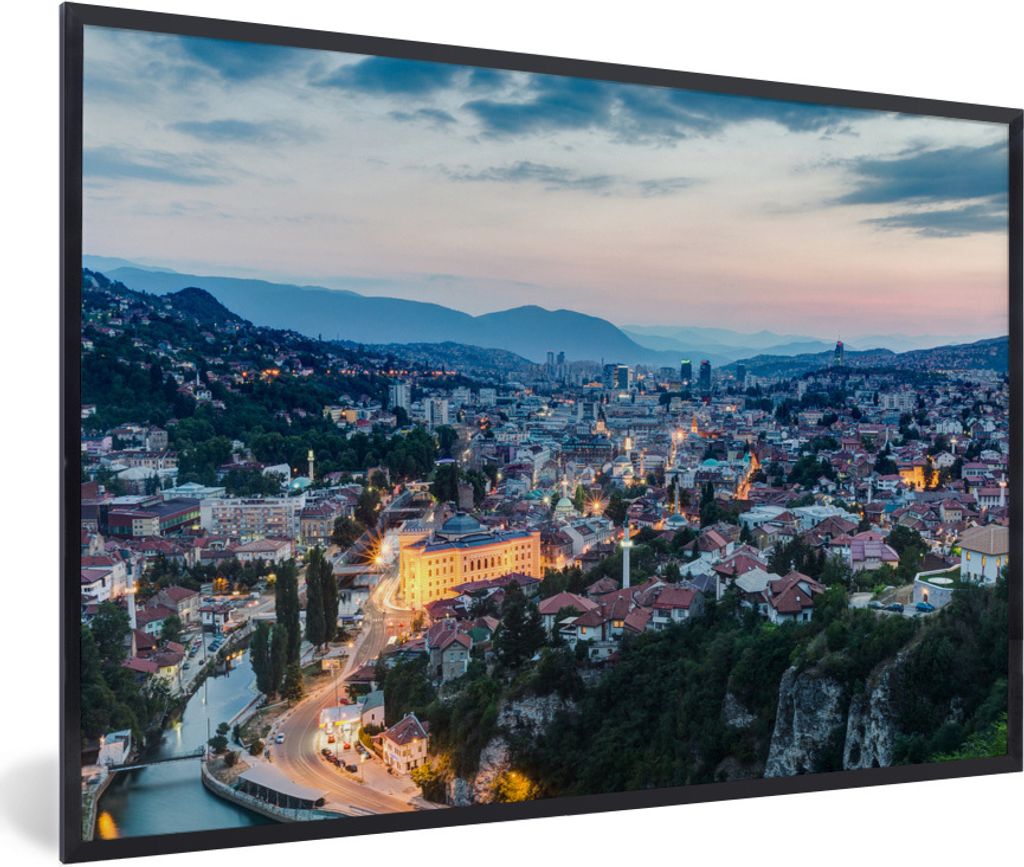 MuchoWow Gerahmtes Poster Stadtbild von Sarajevo in Bosnien und Herzegowina 30x20 cm - Poster mit Schwarzem Bilderrahmen Wandposter Rahmen Foto B...