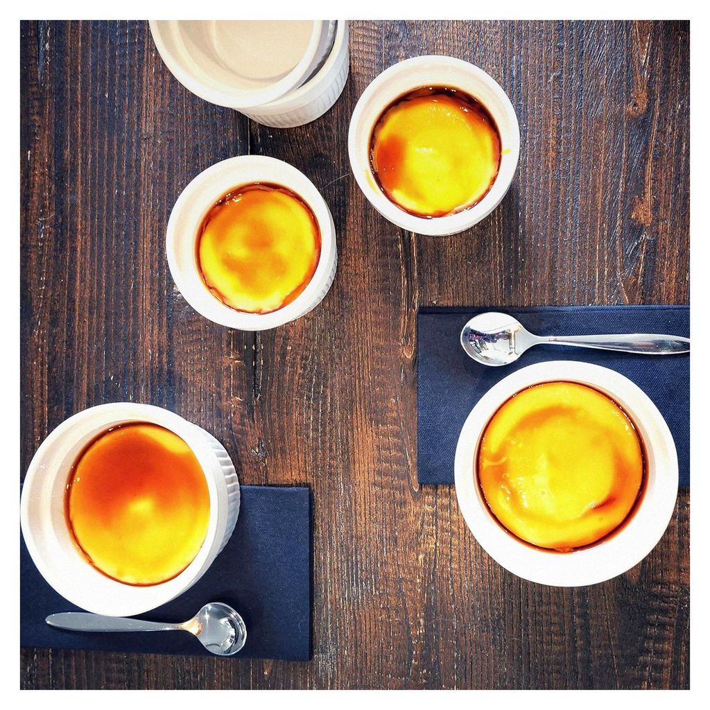 7-teiliges Set Soufflé Förmchen Ø 11 cm | 6 x Creme Brulee Schälchen | 1 x Flambiergerät | Ofenfeste Keramik Förmchen je 260 ml | Dessertscha...