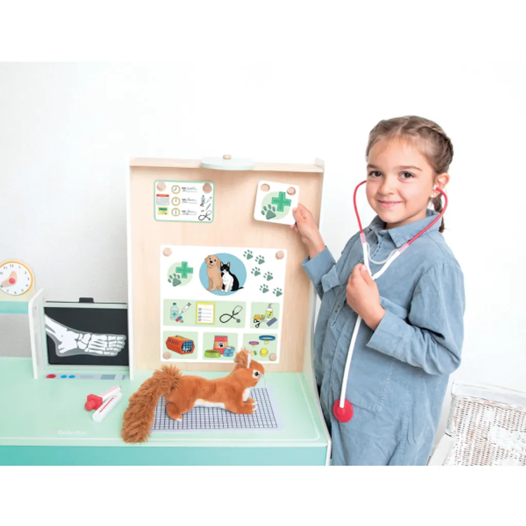 Jeu d'imitation cabinet médical Beleduc en bois avec accessoires - 4